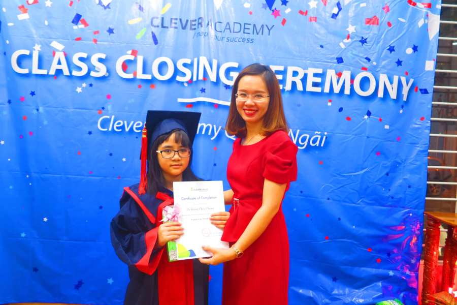 Tưng bừng Lễ Vinh Danh và Trao Chứng Chỉ Học Viên tốt nghiệp khoá 1 tại Clever Academy - Quảng Ngãi Campus